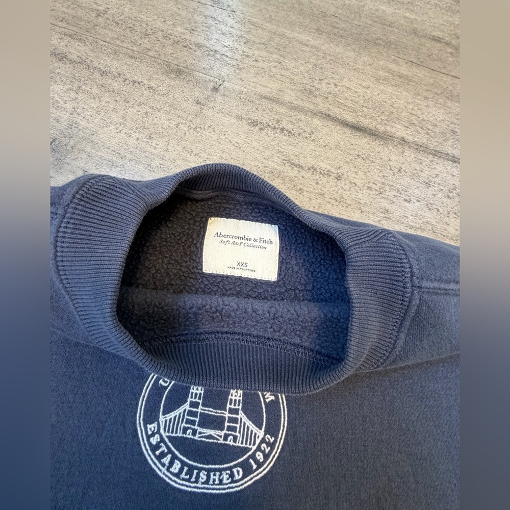 Abercrombie & Fitch London Cropped Sweatshirt | Size XXS | Navy Blue - Picture 11 of 12